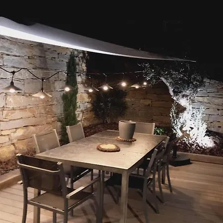 Mon Paradis De Terrebrune Piscine Et Farniente * أوليوليه